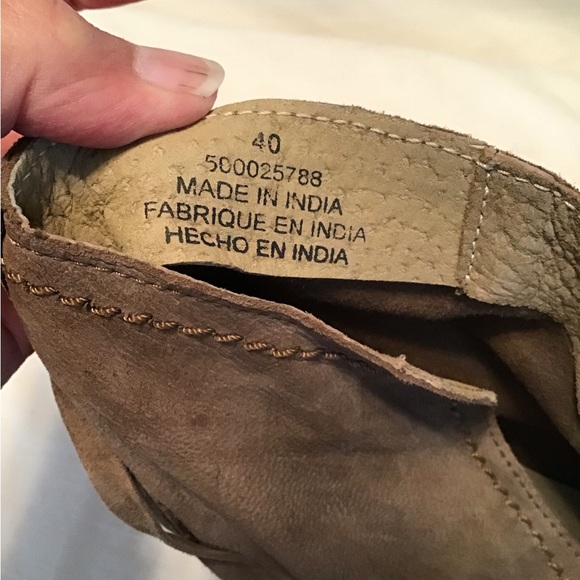 Free People taupe suede leather block heel ankle boot. EUC - Picture 7 of 7